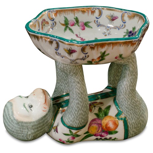 Seller baronet motif - seller,
